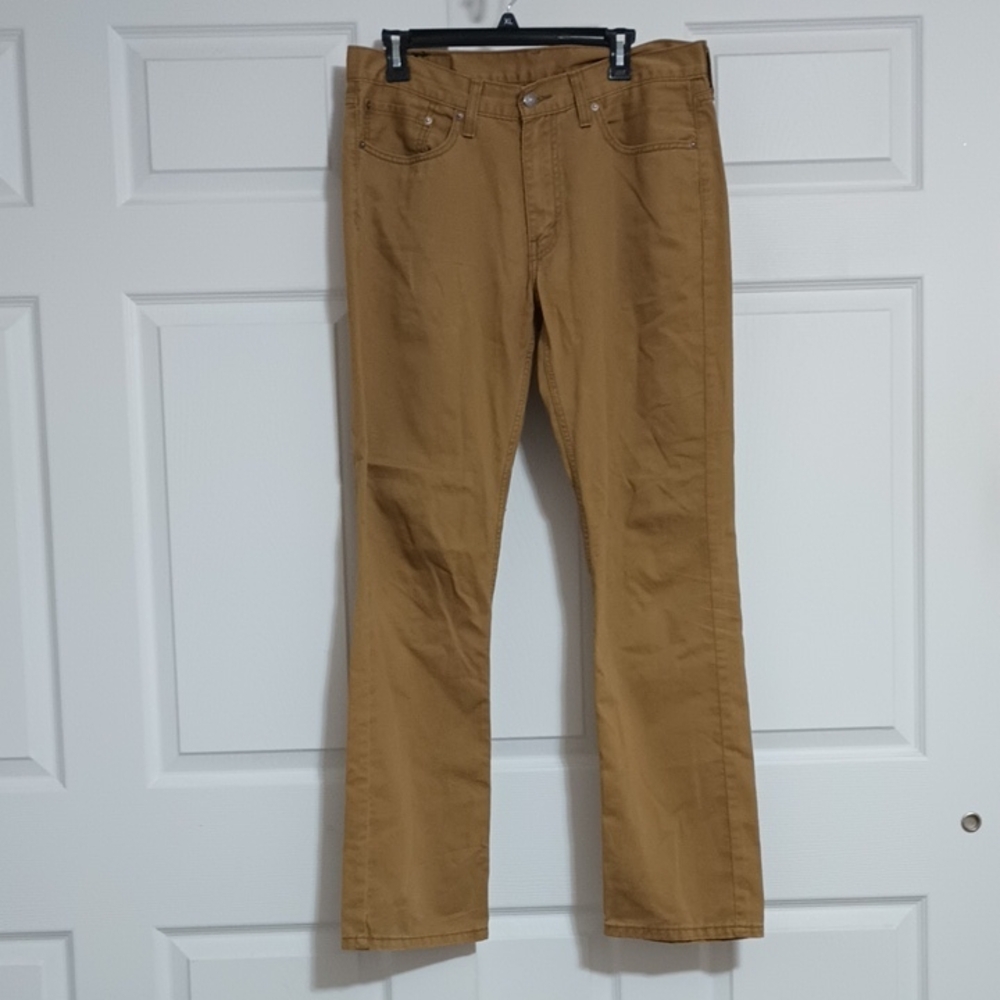 Levi's Strauss & Co. Mens Khaki Strength Leg Pants. Size: W-33 L-32